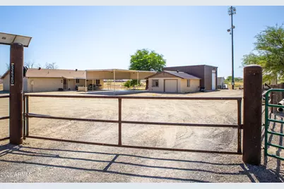 3420 S Watson Road, Buckeye, AZ 85326 - Photo 2