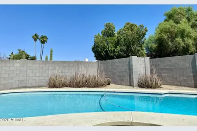 3301 W Muriel Drive, Phoenix, AZ 85053 - Photo 2