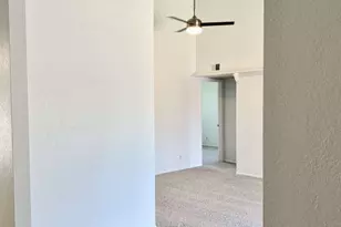 3301 W Muriel Dr, Phoenix, AZ 85053 - Photo 16