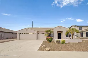 2050 S Portland Ave, Gilbert, AZ 85295 - Photo 2