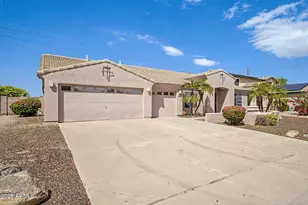 2050 S Portland Ave, Gilbert, AZ 85295 - Photo 1