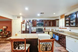 4738 N 40th Dr, Phoenix, AZ 85019 - Photo 16