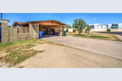 4738 N 40th Drive, Phoenix, AZ 85019 - Photo 4