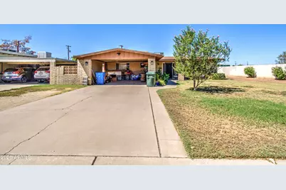 4738 N 40th Drive, Phoenix, AZ 85019 - Photo 2