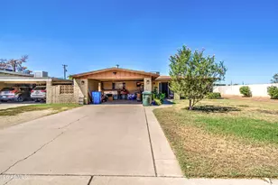 4738 N 40th Dr, Phoenix, AZ 85019 - Photo 2