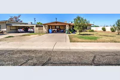 4738 N 40th Drive, Phoenix, AZ 85019 - Photo 1