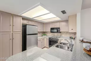 19093 N 97th Ln, Peoria, AZ 85382 - Photo 8
