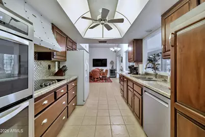 9956 W Willow Point, Sun City, AZ 85351 - Photo 4