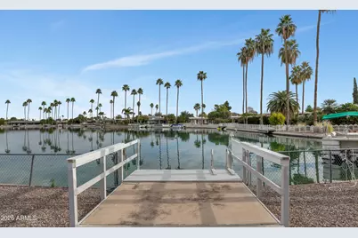9956 W Willow Point, Sun City, AZ 85351 - Photo 12