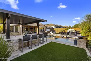 2939 E Crest Ln, Phoenix, AZ 85050 - Photo 10