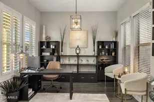 2939 E Crest Ln, Phoenix, AZ 85050 - Photo 26