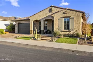 2939 E Crest Ln, Phoenix, AZ 85050 - Photo 1