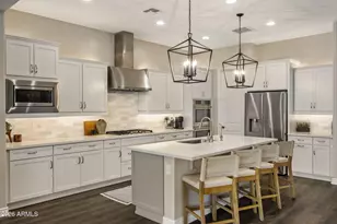 2939 E Crest Ln, Phoenix, AZ 85050 - Photo 16