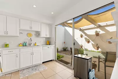 6644 N Majorca Lane E, Phoenix, AZ 85016 - Photo 18