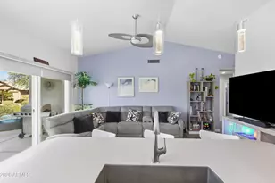 6692 S Cypress Point Dr, Chandler, AZ 85249 - Photo 16