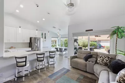 6692 S Cypress Point Drive, Chandler, AZ 85249 - Photo 10