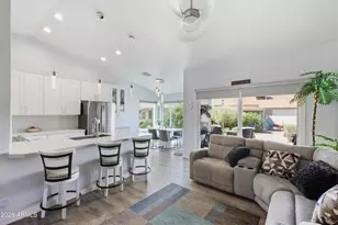 6692 S Cypress Point Dr, Chandler, AZ 85249 - Photo 10