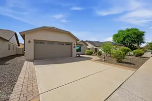 3925 E Tierra Buena Ln, Phoenix, AZ 85032 - Photo 2