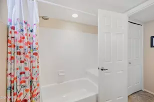 3925 E Tierra Buena Ln, Phoenix, AZ 85032 - Photo 24