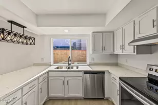 7633 W Wolf St, Phoenix, AZ 85033 - Photo 14