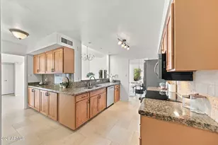 2606 E Crittenden Ln, Phoenix, AZ 85016 - Photo 18
