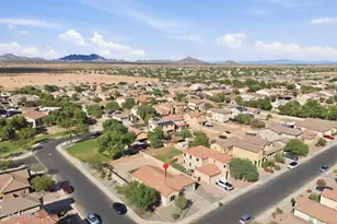 1526 E Palo Verde Dr, Casa Grande, AZ 85122 - Photo 2