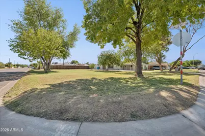 2101 W Minnezona Avenue #1, Phoenix, AZ 85015 - Photo 1