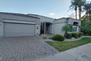 8607 E Tuckey Ln, Scottsdale, AZ 85250 - Photo 2