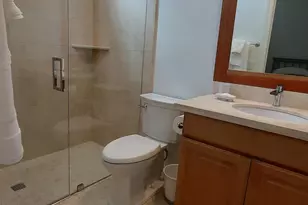 8607 E Tuckey Ln, Scottsdale, AZ 85250 - Photo 24
