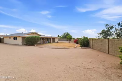 2318 W Dahlia Drive, Phoenix, AZ 85029 - Photo 20