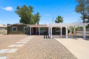 2302 W Berridge Ln, Phoenix, AZ 85015 - Photo 1