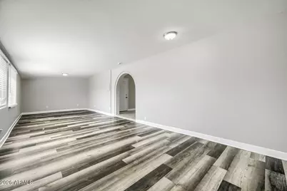 5449 W Flower Street, Phoenix, AZ 85031 - Photo 6