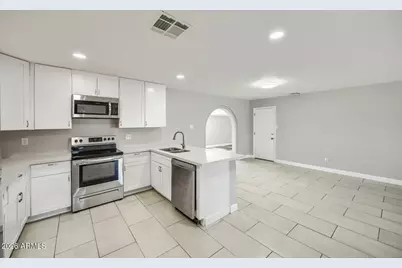 5449 W Flower Street, Phoenix, AZ 85031 - Photo 14