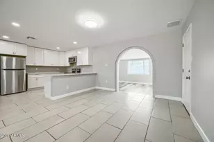 5449 W Flower St, Phoenix, AZ 85031 - Photo 16