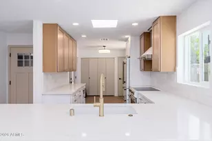 3401 N 37th St, Phoenix, AZ 85018 - Photo 4
