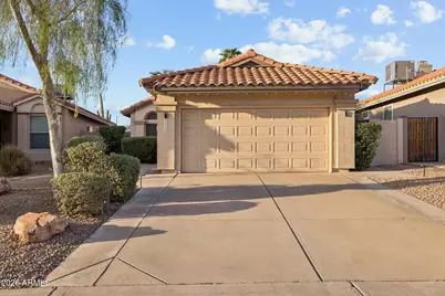 4056 E Mountain Vista Drive, Phoenix, AZ 85048 - Photo 2