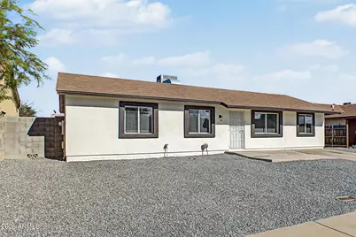 1011 N 61st Drive, Phoenix, AZ 85043 - Photo 2