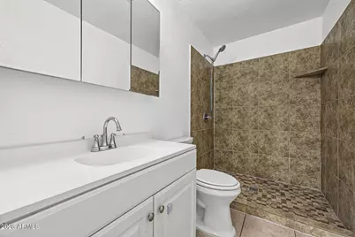 1011 N 61st Drive, Phoenix, AZ 85043 - Photo 14