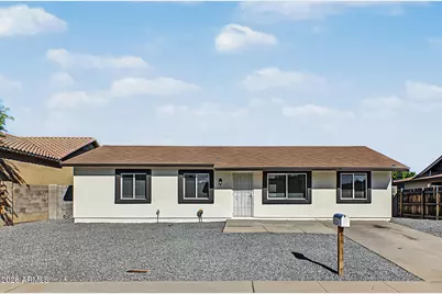 1011 N 61st Drive, Phoenix, AZ 85043 - Photo 1