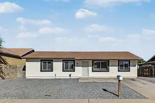 1011 N 61st Dr, Phoenix, AZ 85043 - Photo 1