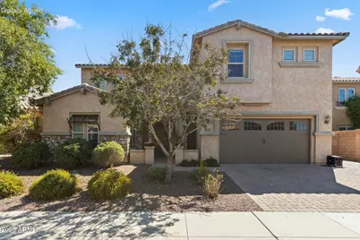 18387 W Paradise Lane, Surprise, AZ 85388 - Photo 2