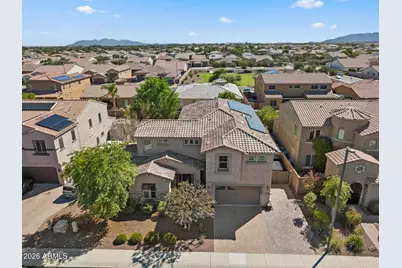 18387 W Paradise Lane, Surprise, AZ 85388 - Photo 32