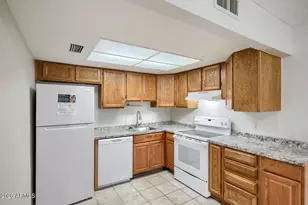 2040 S Longmore, Mesa, AZ 85202 - Photo 12
