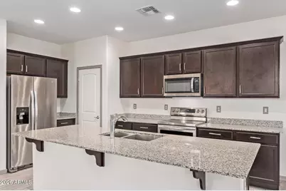 905 S Canal Drive #30, Chandler, AZ 85225 - Photo 10