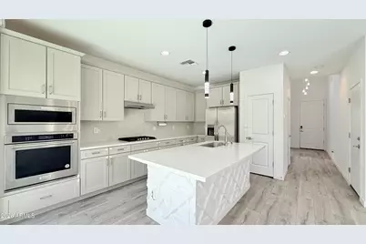 1419 E Town and Country Lane, Phoenix, AZ 85014 - Photo 6