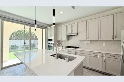 1419 E Town and Country Lane, Phoenix, AZ 85014 - Photo 1