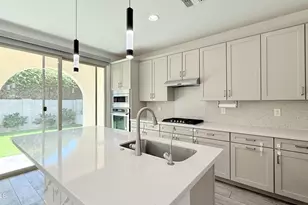 1419 E Town and Country Ln, Phoenix, AZ 85014 - Photo 1
