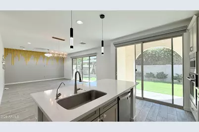 1419 E Town and Country Lane, Phoenix, AZ 85014 - Photo 8