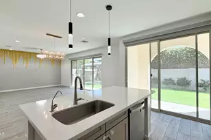 1419 E Town and Country Ln, Phoenix, AZ 85014 - Photo 8