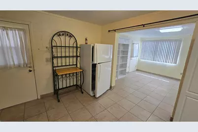 10806 N 110th Drive, Sun City, AZ 85351 - Photo 8